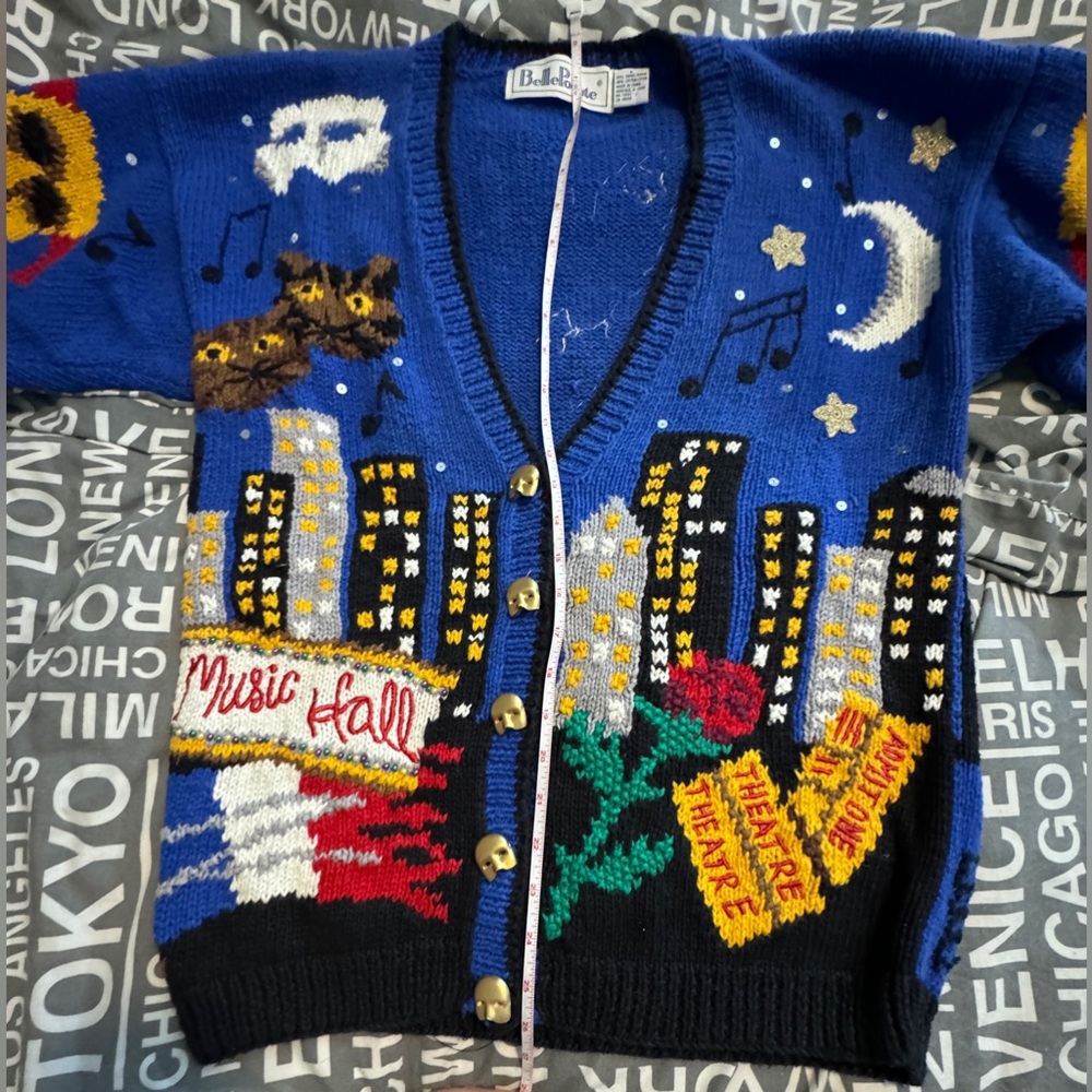 RARE, Vintage, woman’s New York Theatre themed sweater!